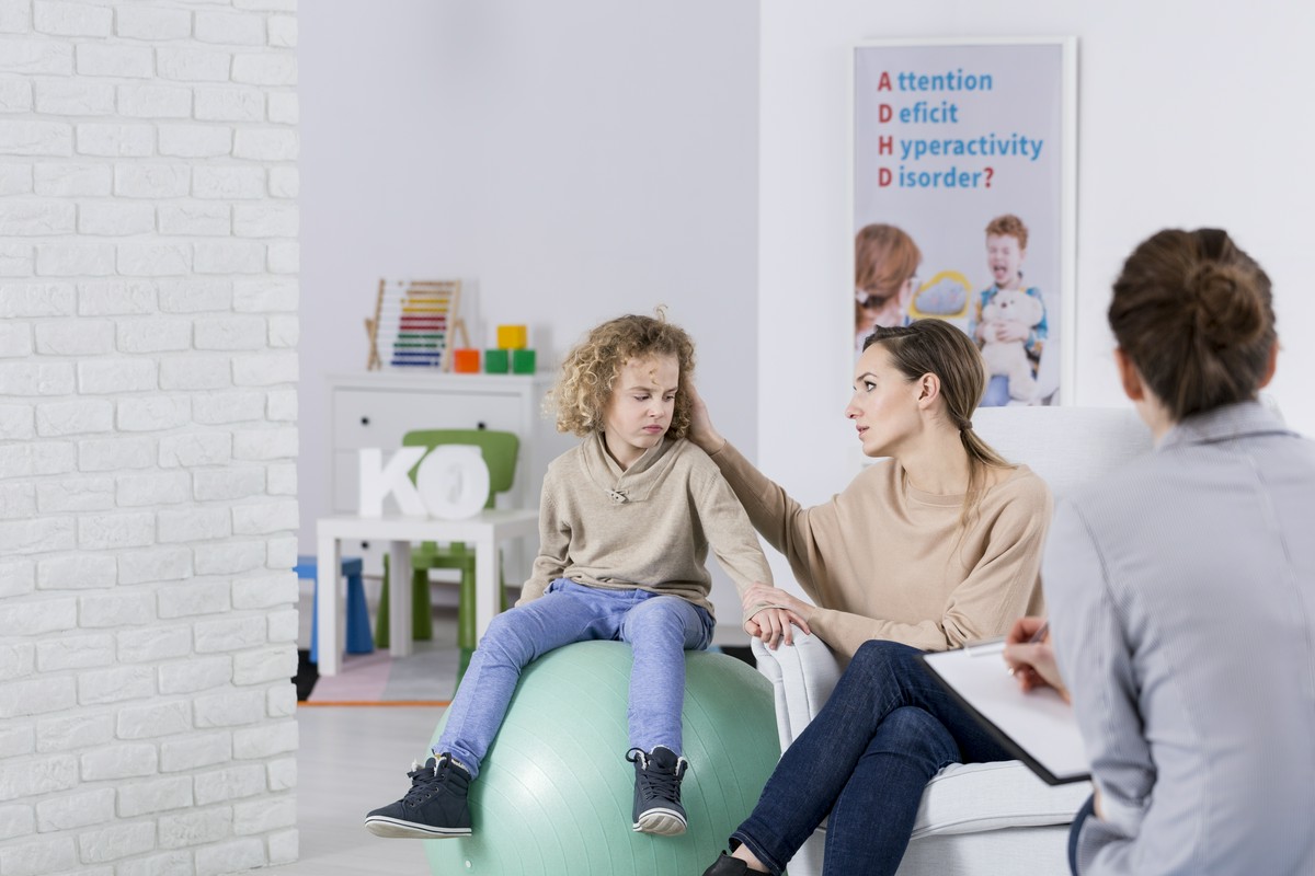 Rola rodziców w terapii dziecięcej - jak rodzice mogą wspierać dziecko w terapii?